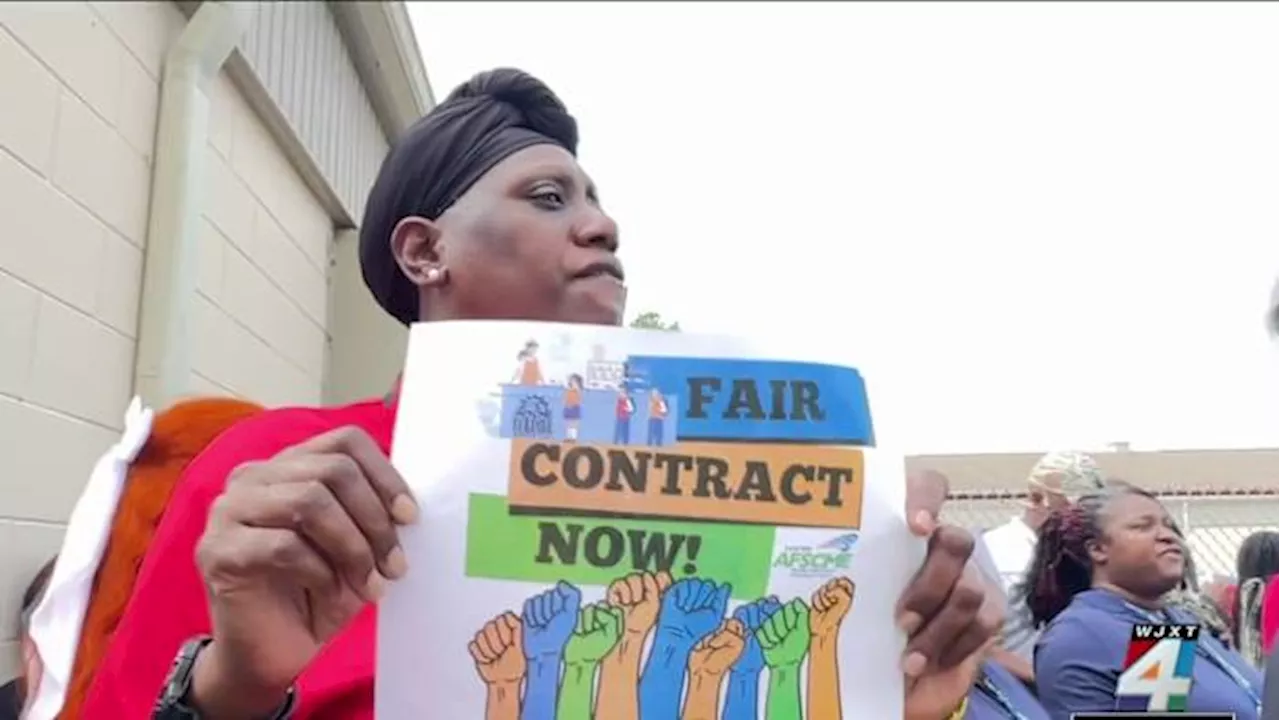 Tentative agreement boosts pay for DCPS food service workers, avoiding strike