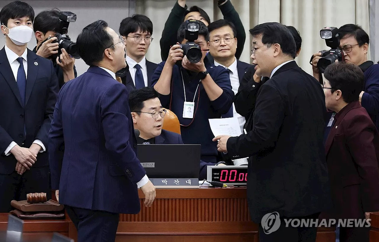 대통령실 국감, 고성·비아냥 얼룩…'尹통화·이재명 선고' 충돌