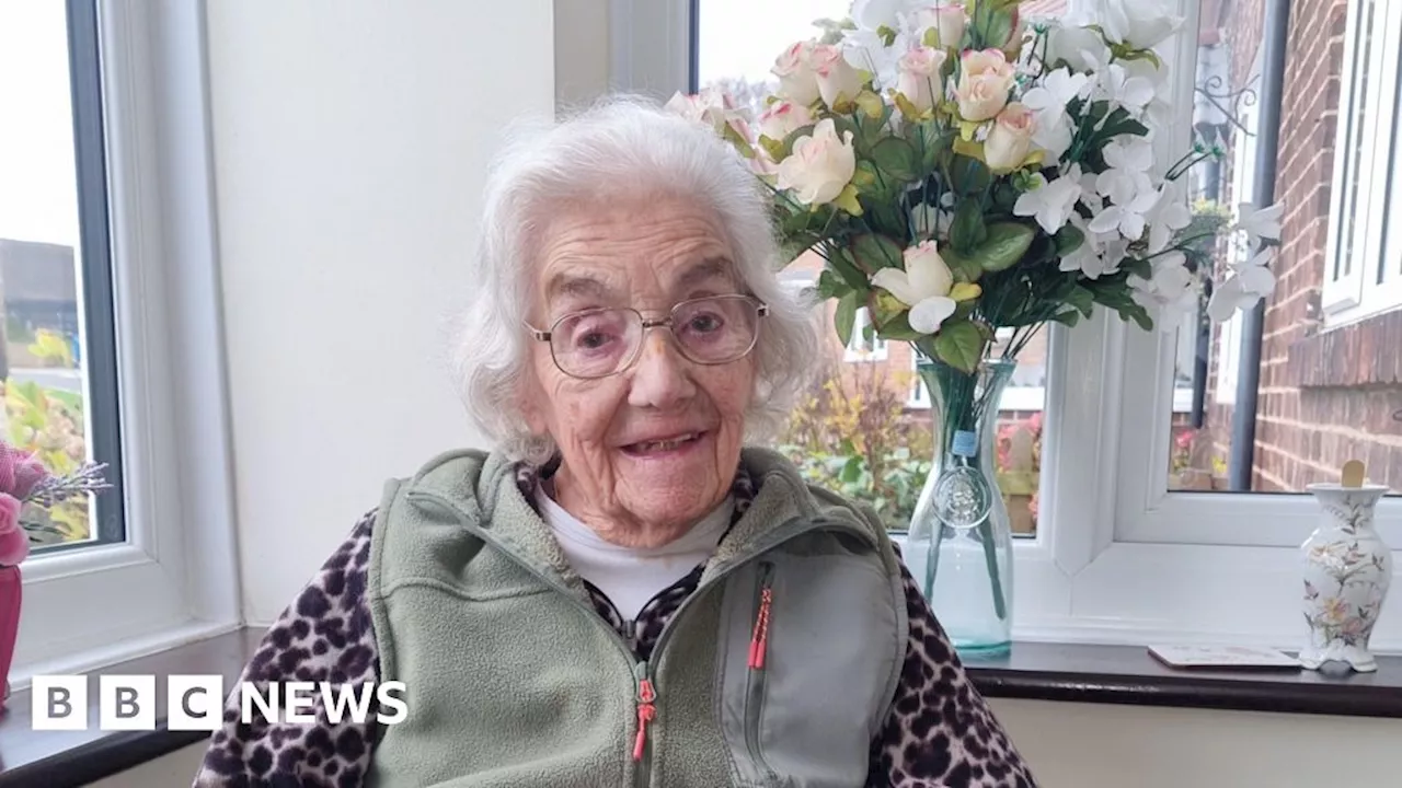 Remembrance Sunday: Northumberland tank veteran, 102, 'proud' of her war effort