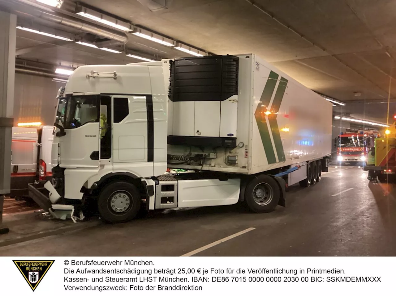 Aufwendige Lkw-Bergung sorgt für Verkehrsbehinderungen (Sendling)