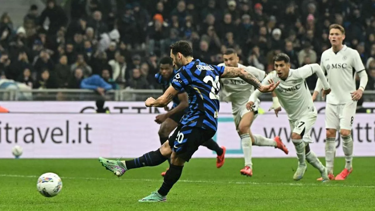 Inter-Napoli 1-1, gol di McTominay e Calhanoglu (che poi sbaglia il suo primo rigore)