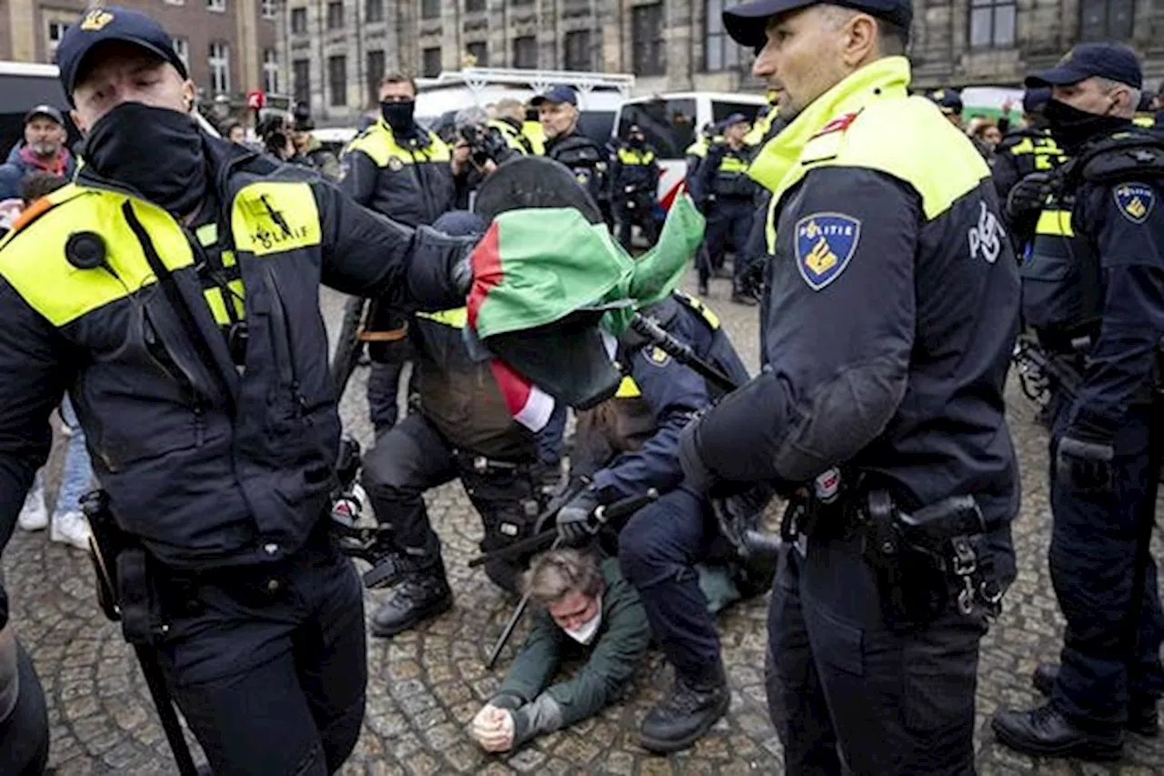 Nya protester i Amsterdam efter våld mot fotbollssupportrar