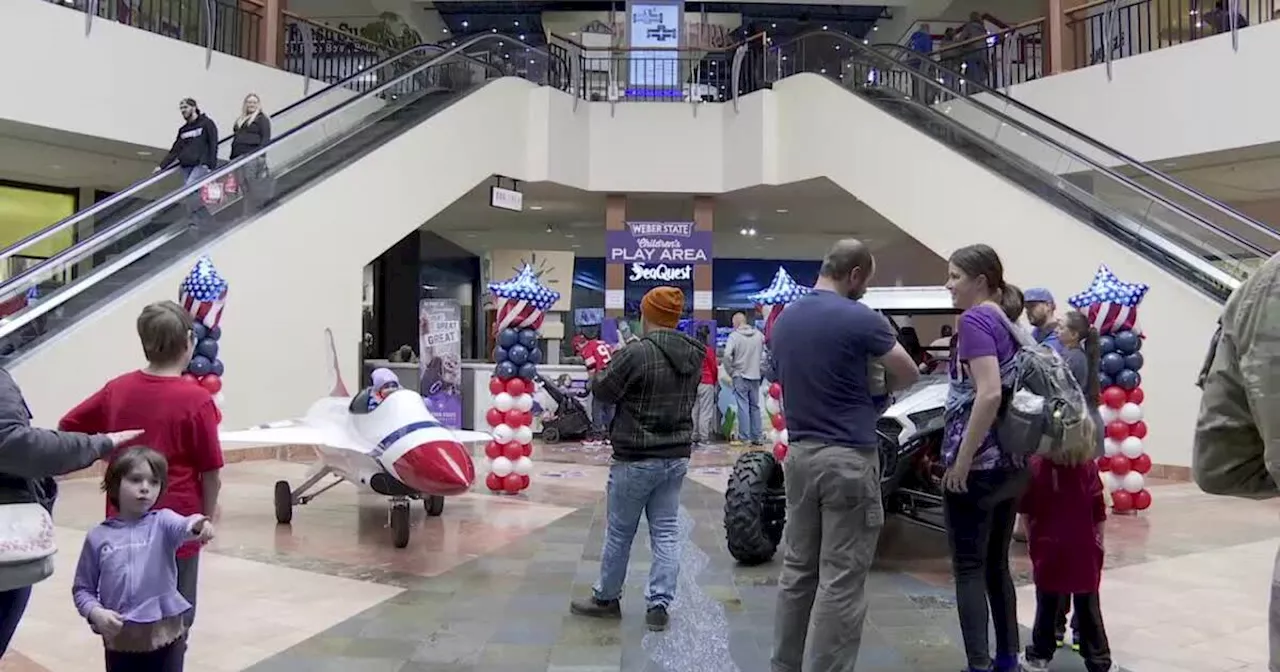 Veteran appreciation: Interacting with community at Layton mall