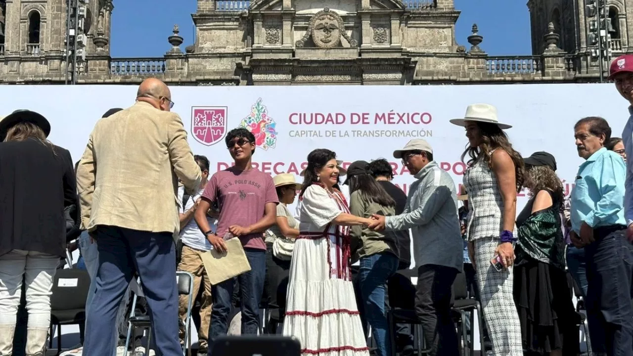 Inicia entrega de 1,500 pesos del programa Universitarios en Movimiento en CDMX