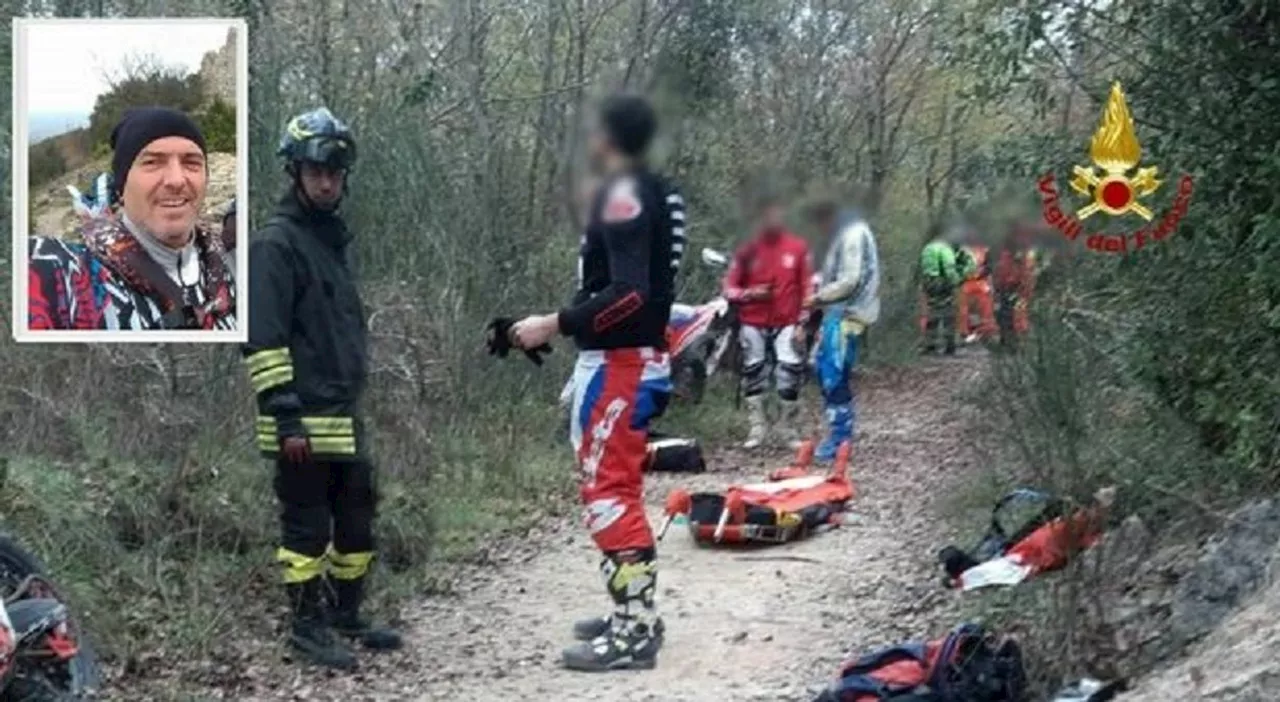 Travolto da un branco di caprioli, Fabio Elmi vola dalla moto e muore sul colpo vicino Macerata