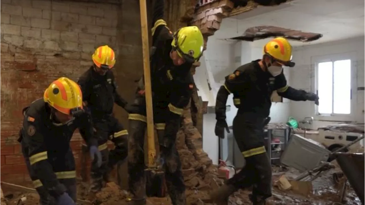 Bomberos inician la estabilización de los edificios afectados por la DANA