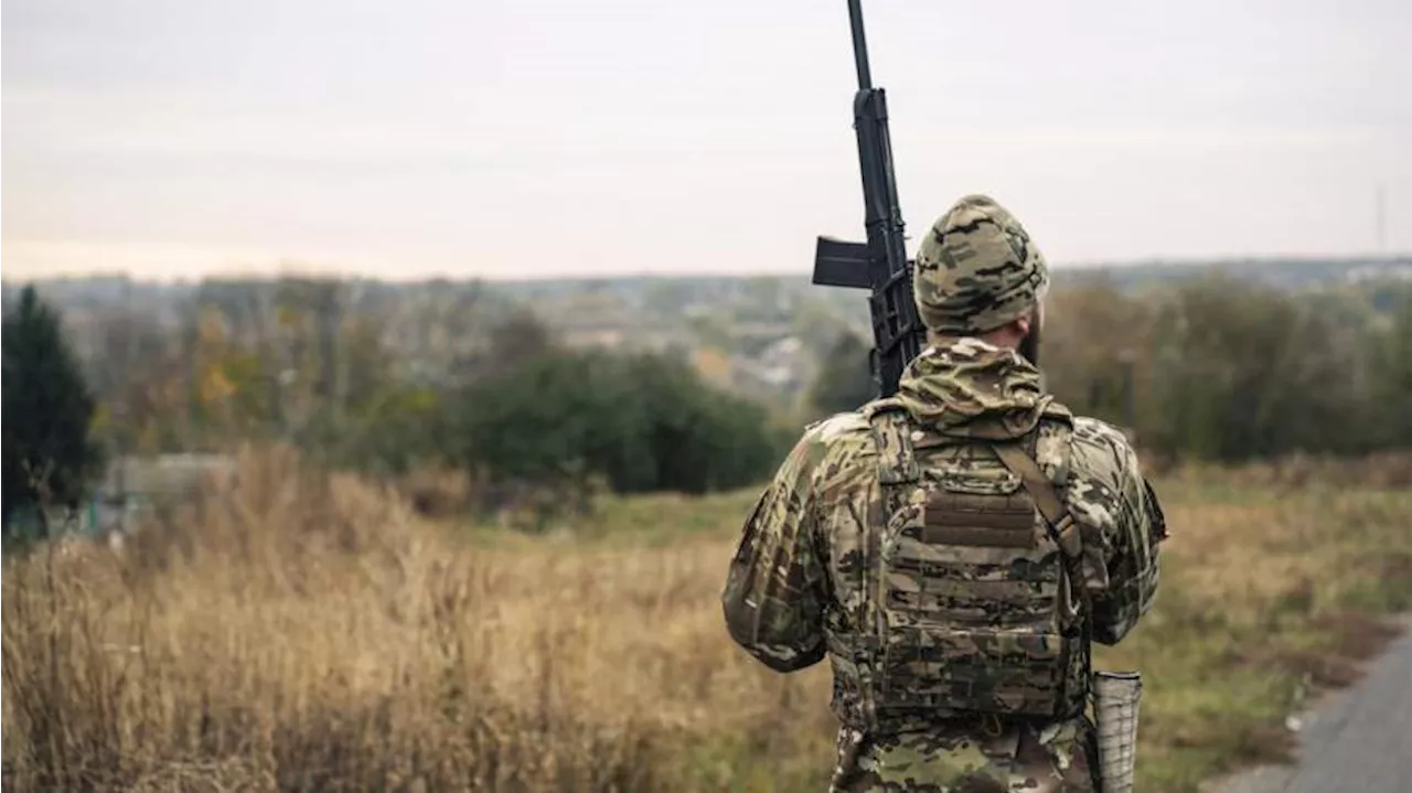 На своей волне: кто и как обеспечивает радиосвязь на курском направлении