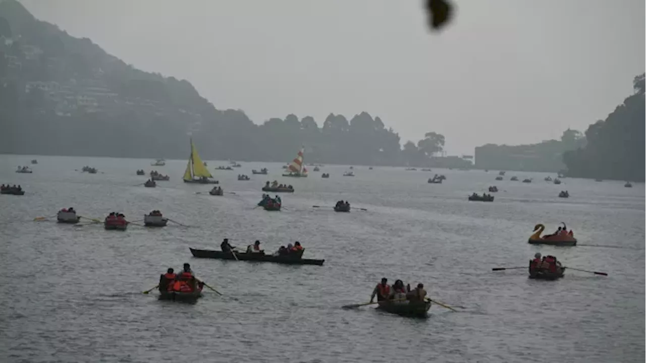 Uttarakhand Weather: नैनीताल के तापमान में भारी गिरावट, मौसम के जानकारों के अनुसार जल्द हो सकती है बर्फबारी