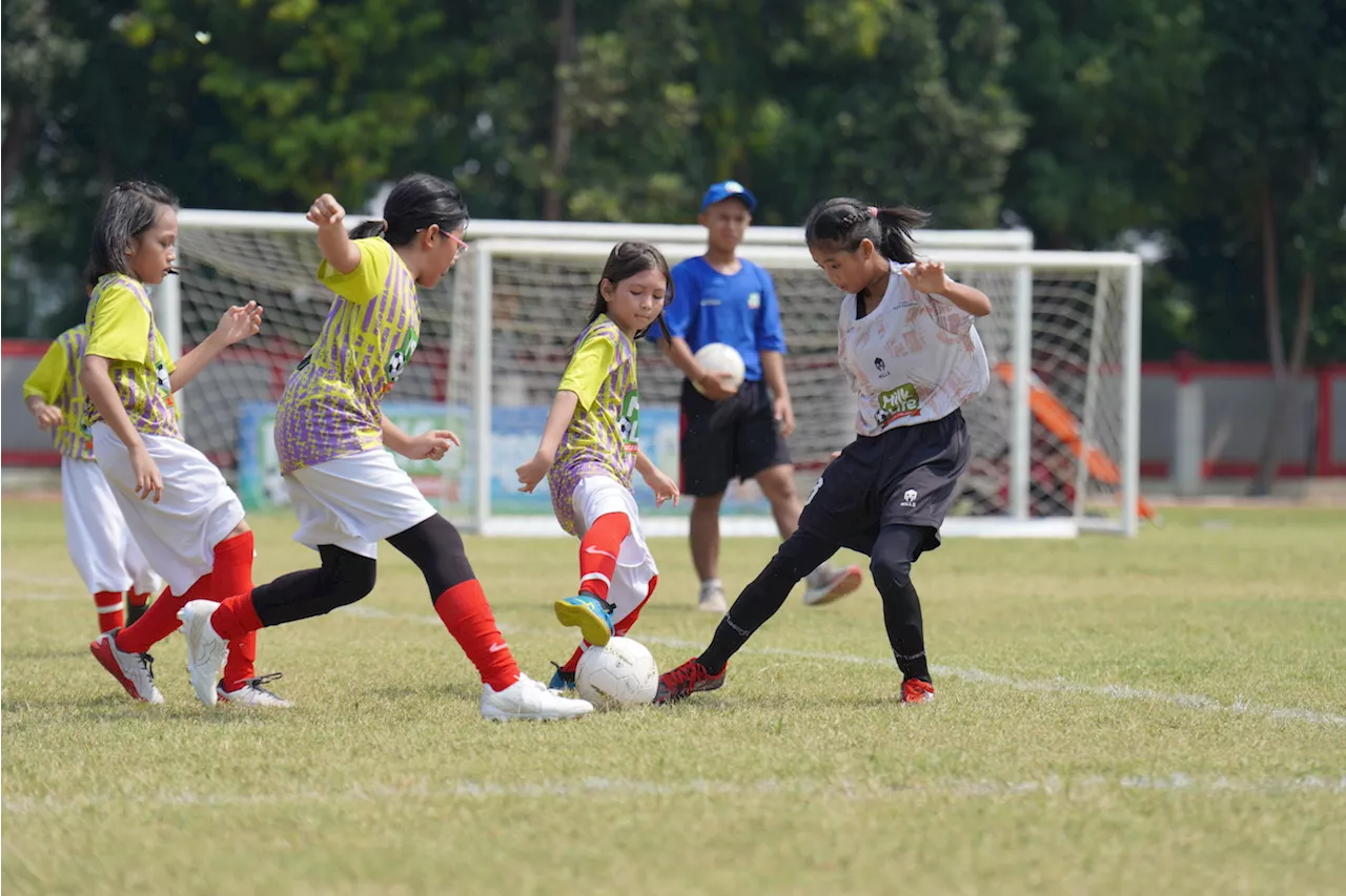 Gol-Gol Spektakuler Warnai Kemenangan SD Cinta Kasih Tzu Chi & SDN Kebagusan 03 di Partai Final