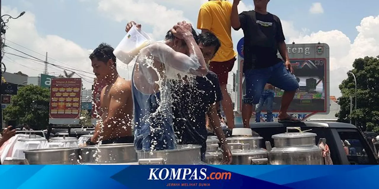 Duduk Perkara Demo Mandi Susu hingga Buang 50.000 Liter Susu di Boyolali