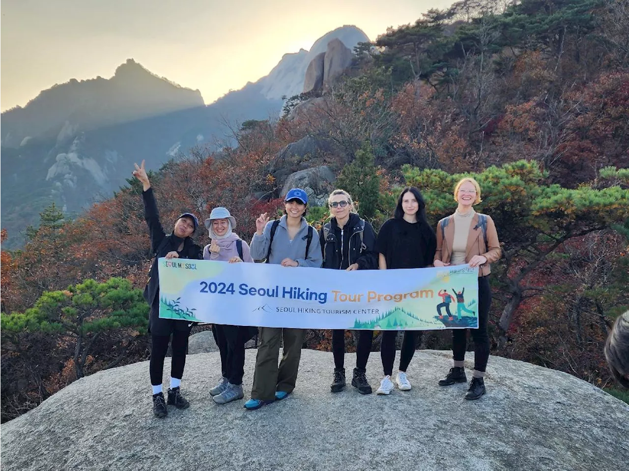 외국인도 K등산 꽂혔네…도심등산관광센터 방문자 셋 중 하나 외국인