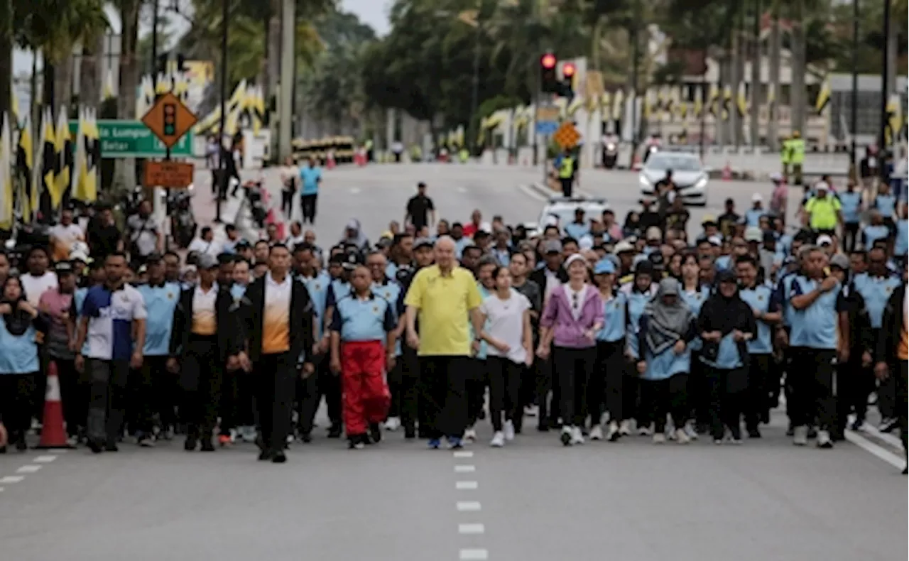 Sultan Nazrin, family take part in birthday run with 12,000 at scenic Dataran Pavillion