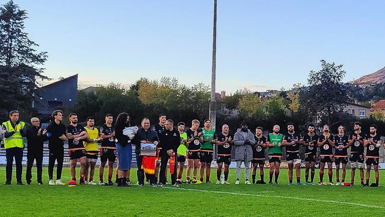 L’hommage d’un club et de tout un stade à la mémoire du joueur du SOM Loïc Keita, décédé dans un accident de l