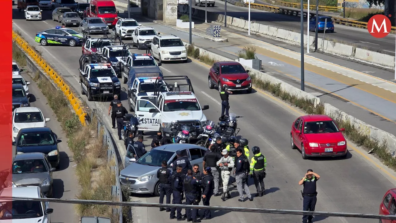 Persecución en Periférico Ecológico deja un auto detenido y caos vial en Puebla