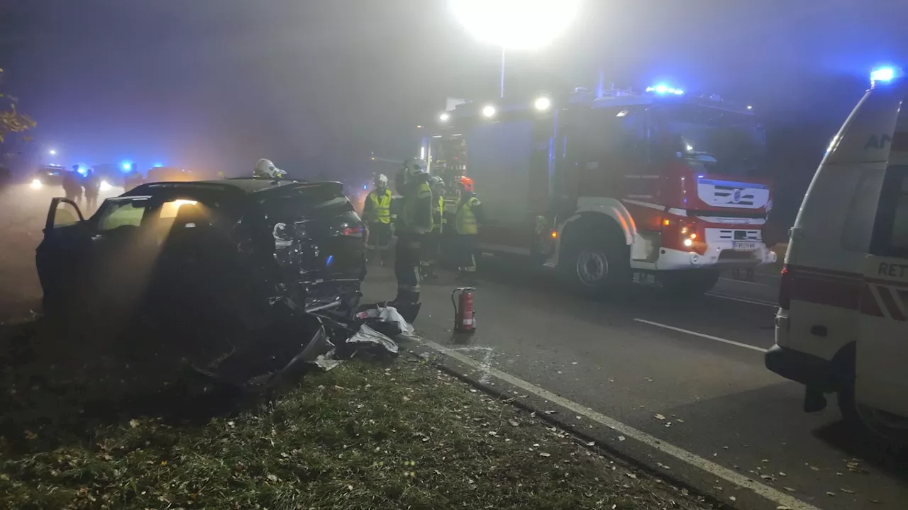 Horror-Unfall mit verletzten Kindern auf der B17