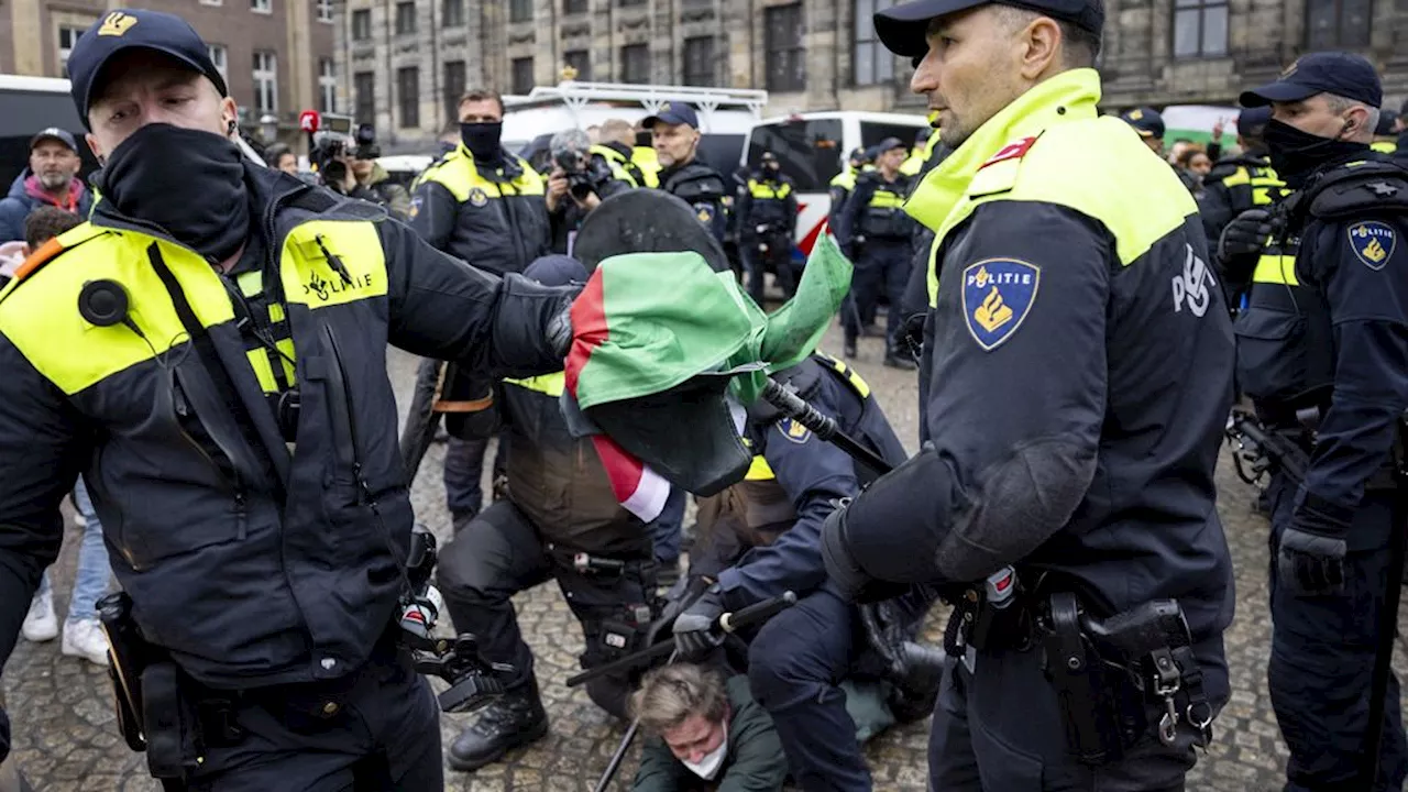 Demonstratieverbod Amsterdam verlengd • Weggevoerde demonstranten vrijgelaten