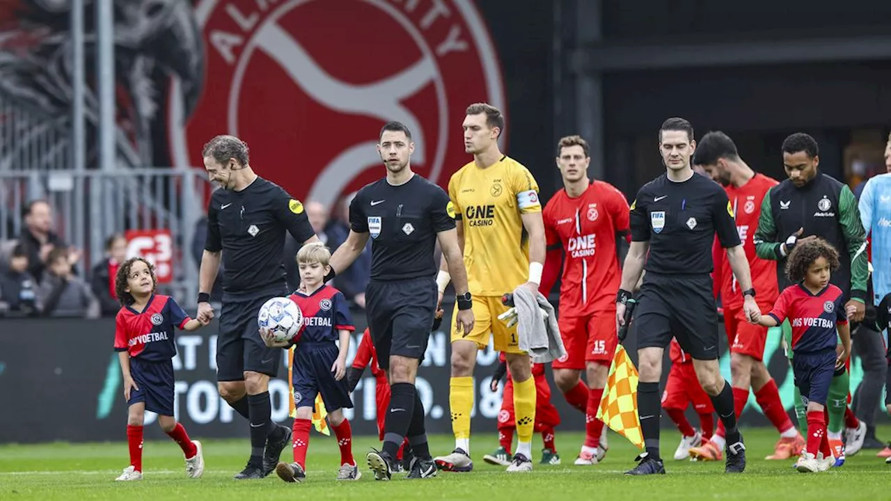 Feyenoord begonnen • Rotterdammers met achttienjarige spits Redmond