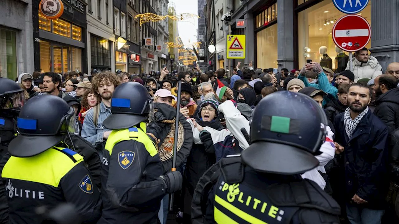 Ruim 50 aanhoudingen na demonstratie op de Dam, noodverordening verlengd