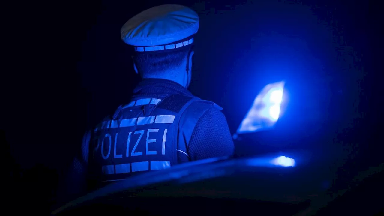 Rheinland-Pfalz & Saarland: Streit eskaliert - Betrunkener will Mann mit Auto anfahren