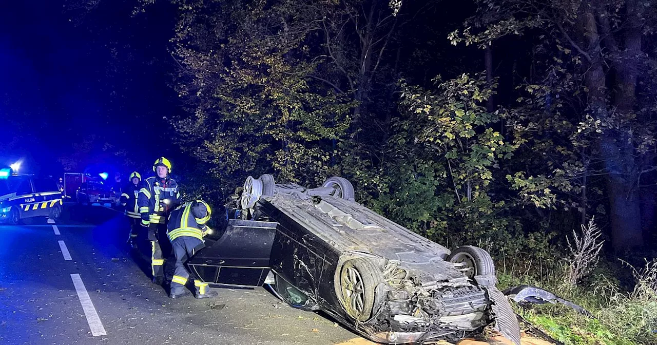 Mercedes-Fahrer verliert Kontrolle: Familie aus dem Kreis Gütersloh verletzt