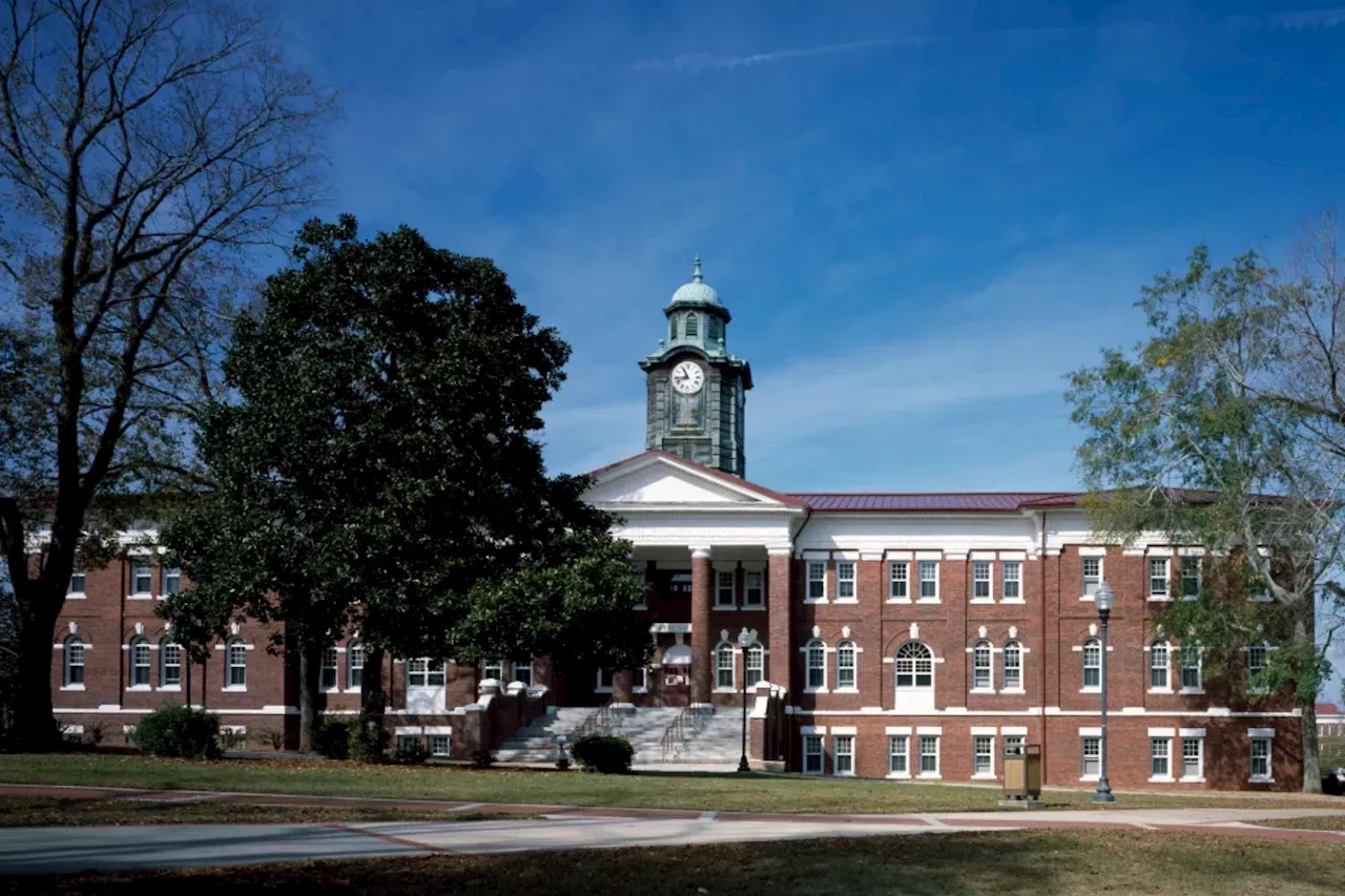 One dead, several injured in shooting at Alabama's Tuskegee University homecoming celebration