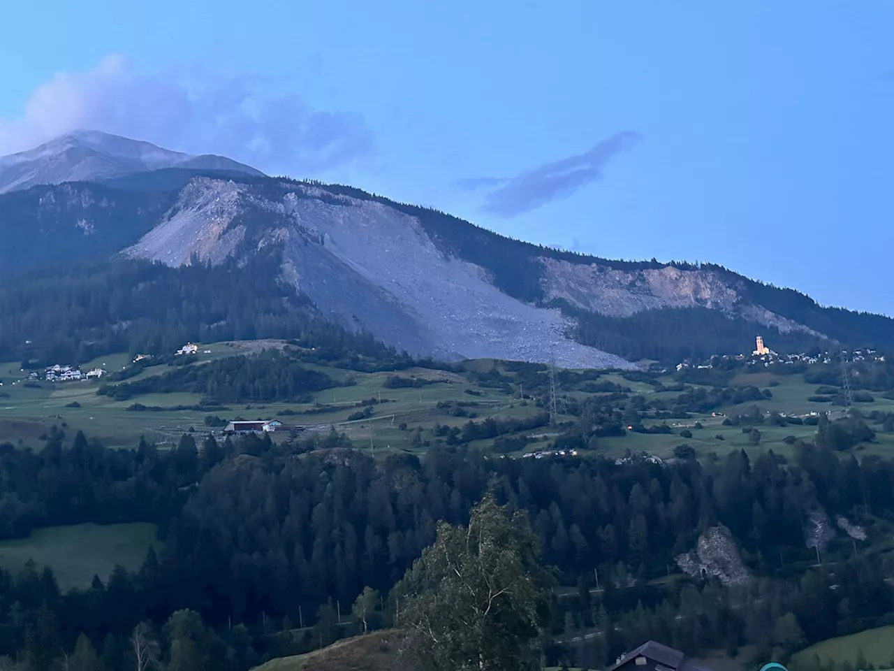 Steinlawine bedroht Brienz – Bevölkerung vor Evakuation