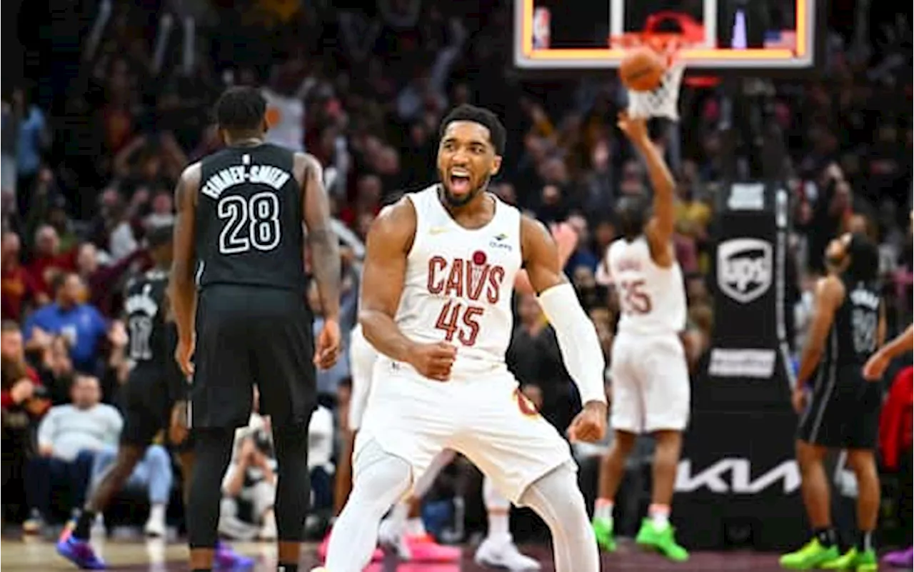 NBA, risultati della notte: Cleveland non si ferma e va 11-0, cadono Spurs e Hawks