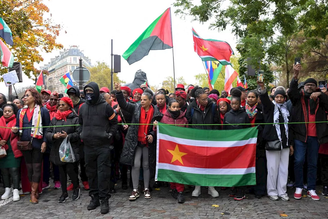 À Paris, des milliers de personnes manifestent contre la vie chère en Outre-mer