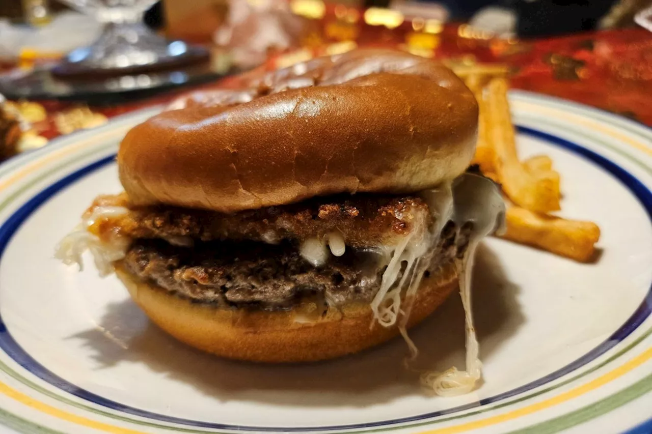 Novemburger Review: Outlaws Burgers and Fries