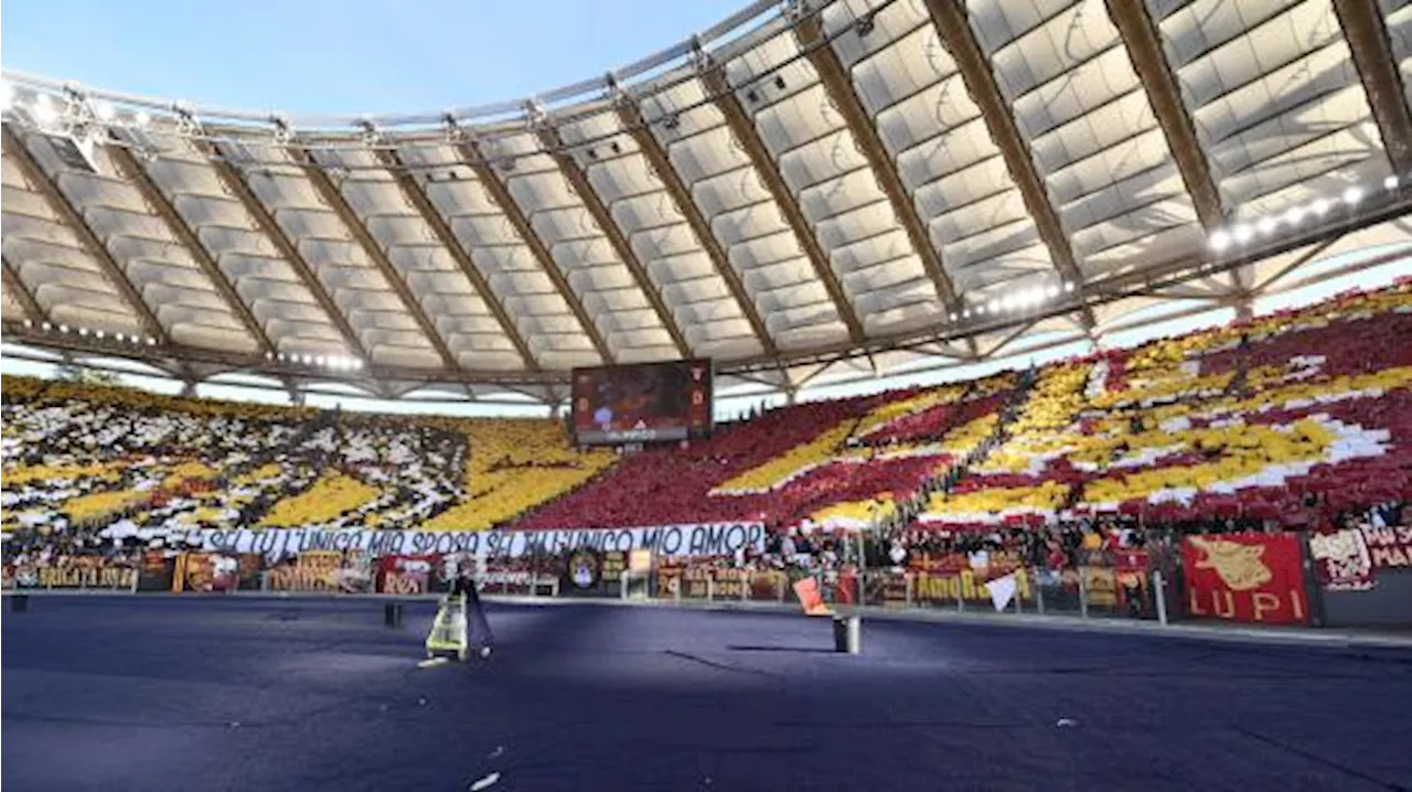 Roma contestata all'Olimpico prima del Bologna: cori e striscioni in Tevere e in Curva Sud