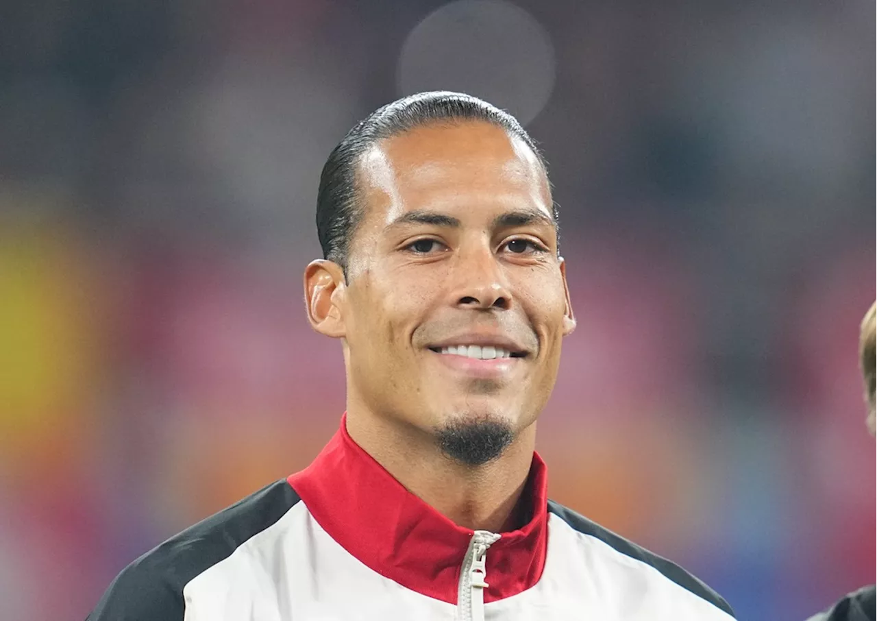 Van Dijk dolgelukkig in Liverpool: 'Ik geniet er enorm van'