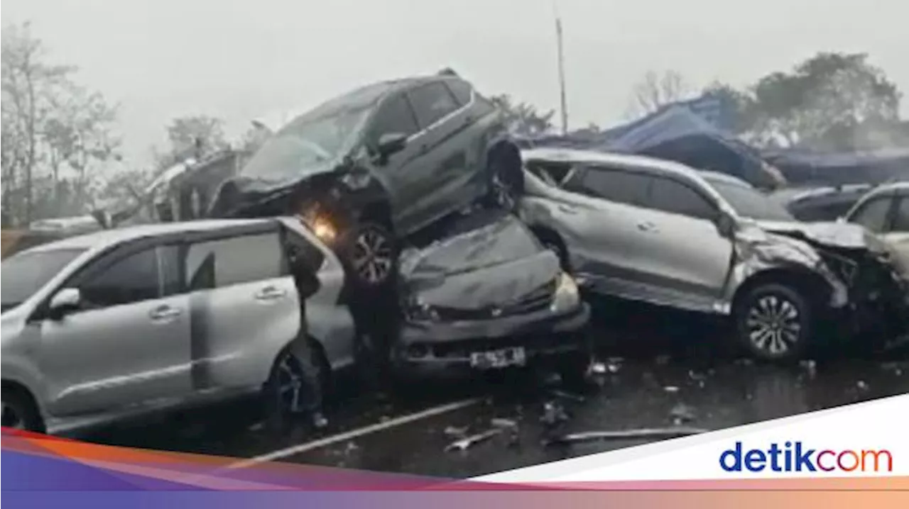 Horor Kecelakaan di Tol Cipularang, Mobil Bertumpuk di Antara Jeritan