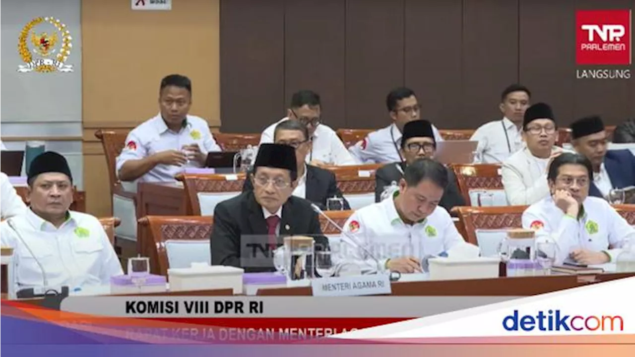 Komisi VIII Tunda Rapat Pembahasan Biaya Haji 2025 dengan Menag