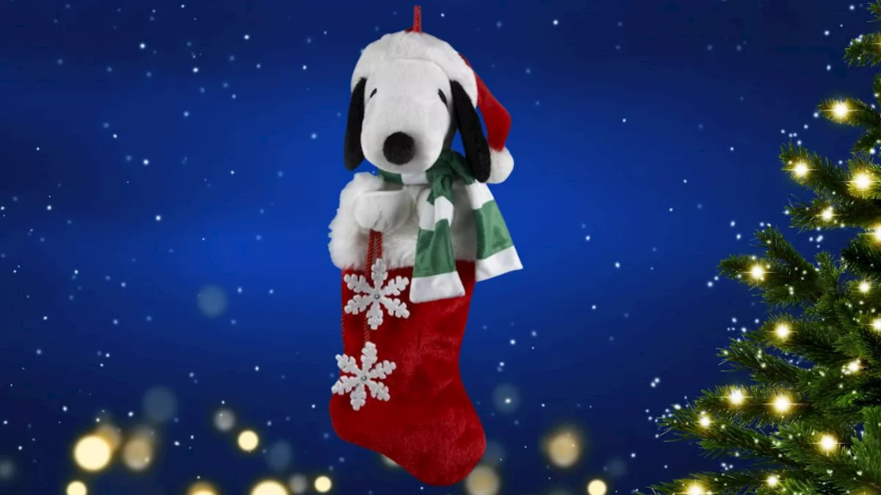 ¡Adorable y a un precio increíble! La bota navideña de Snoopy que necesitas