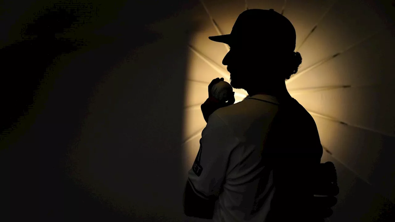 Ex-Cardinals Hurler Could Join Bitter Rival This Winter In Shocking Turn Of Events