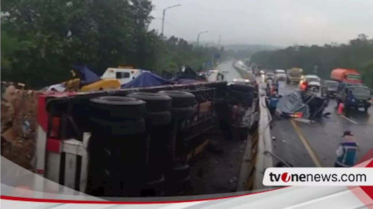 Penyebab Kecelakaan Beruntun di KM 92 Tol Purbaleunyi Diakibatkan Rem Blong Truk