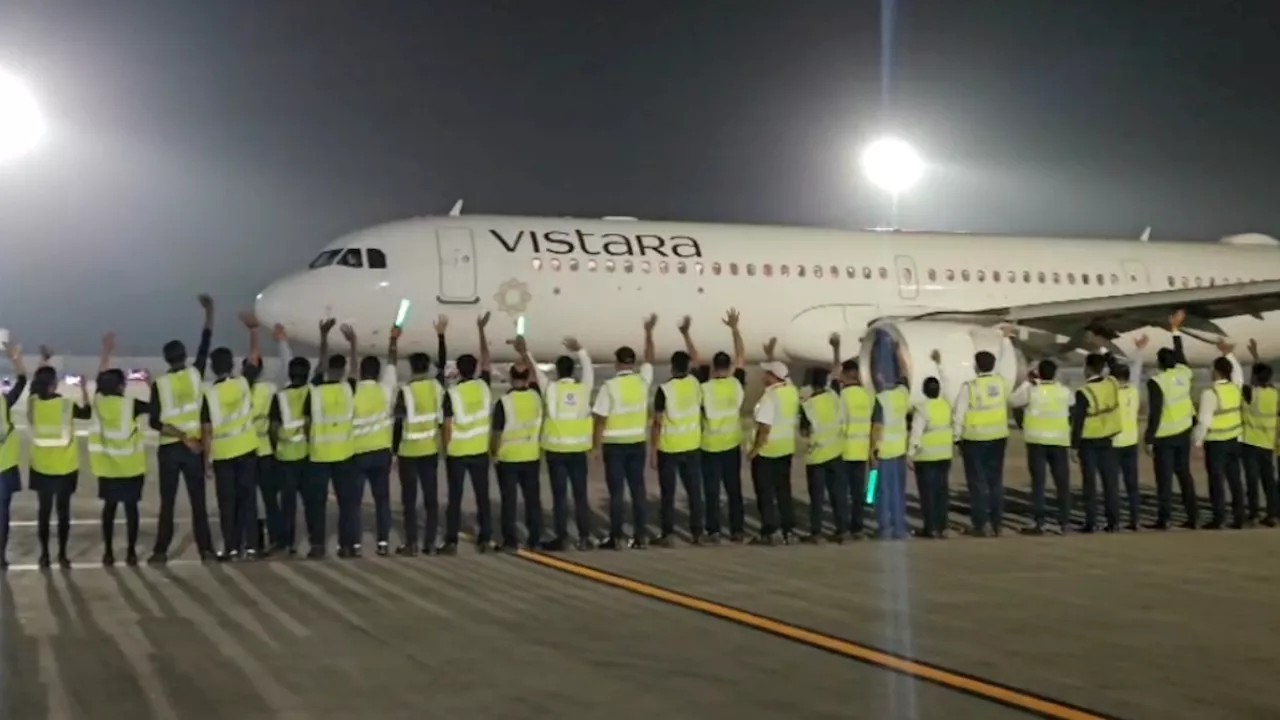 Vistara का आखिरी सफर, अहमदाबाद से दिल्ली की उड़ान... रन-वे पर कर्मचारियों ने ऐसे कहा- 'अलविदा'