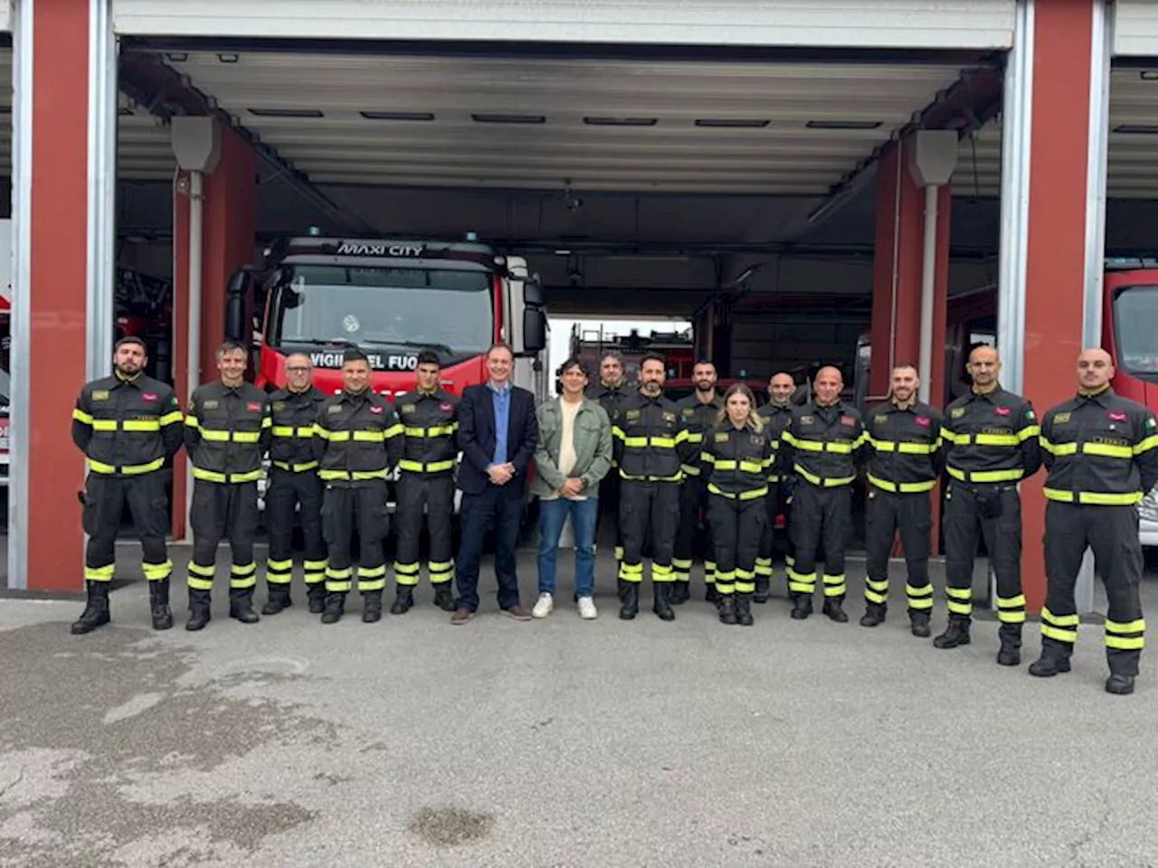 Corso per i vigili del fuoco, comunicare con persone ipoudenti