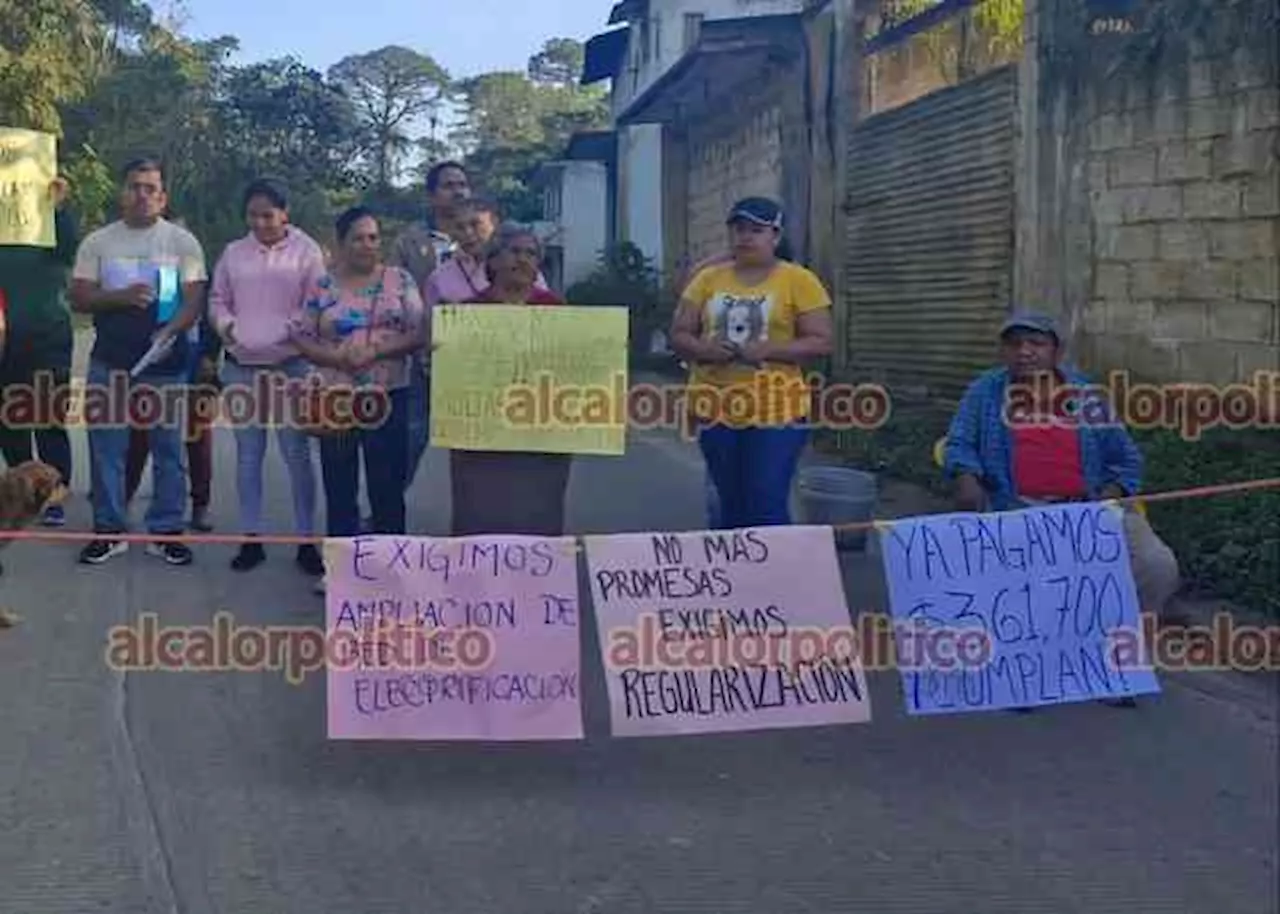 Pese a pagar para regularizarse, CFE no les garantiza suministro, en Xalapa