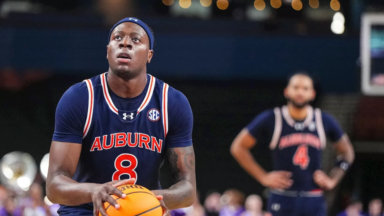 Bruce Pearl gives update on Jahki Howard and Ja'Heim Hudson after in-flight altercation