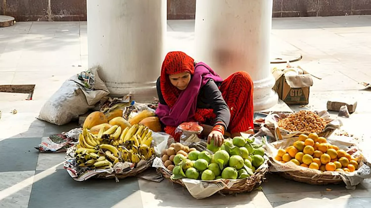 Inflation: अक्तूबर में खुदरा महंगाई दर बढ़कर 6.21 प्रतिशत हुई, 14 महीने मे पहली बार आरबीआई के दायरे से बाहर