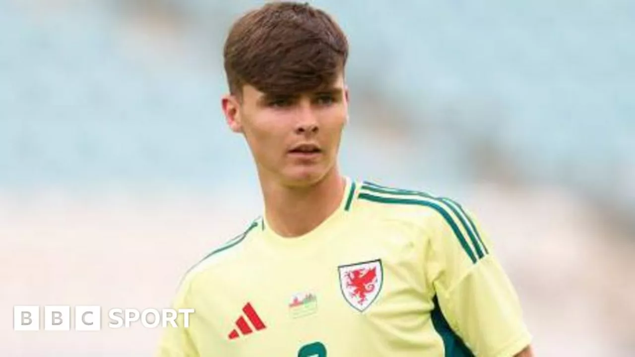 Charlie Crew: Leeds teenager added to Wales squad