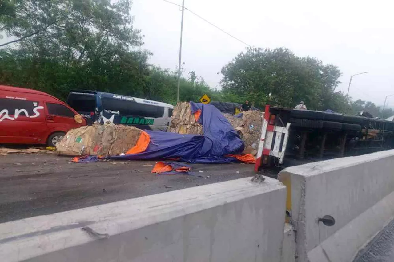 Update Kecelakaan Tol Cipularang: Polisi Gelar Olah TKP, Korban Tembus 30 Orang