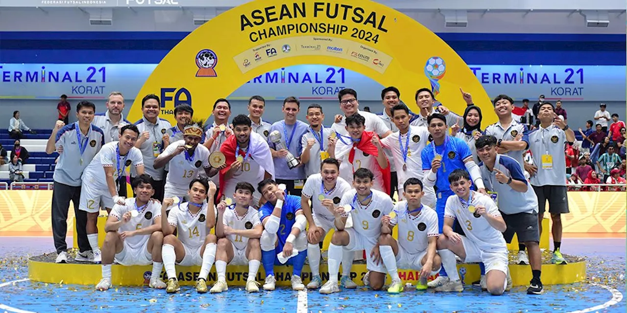 Betapa Indahnya Momen Timnas Indonesia dan Timnas Futsal Indonesia Makan Malam dan Foto Bareng