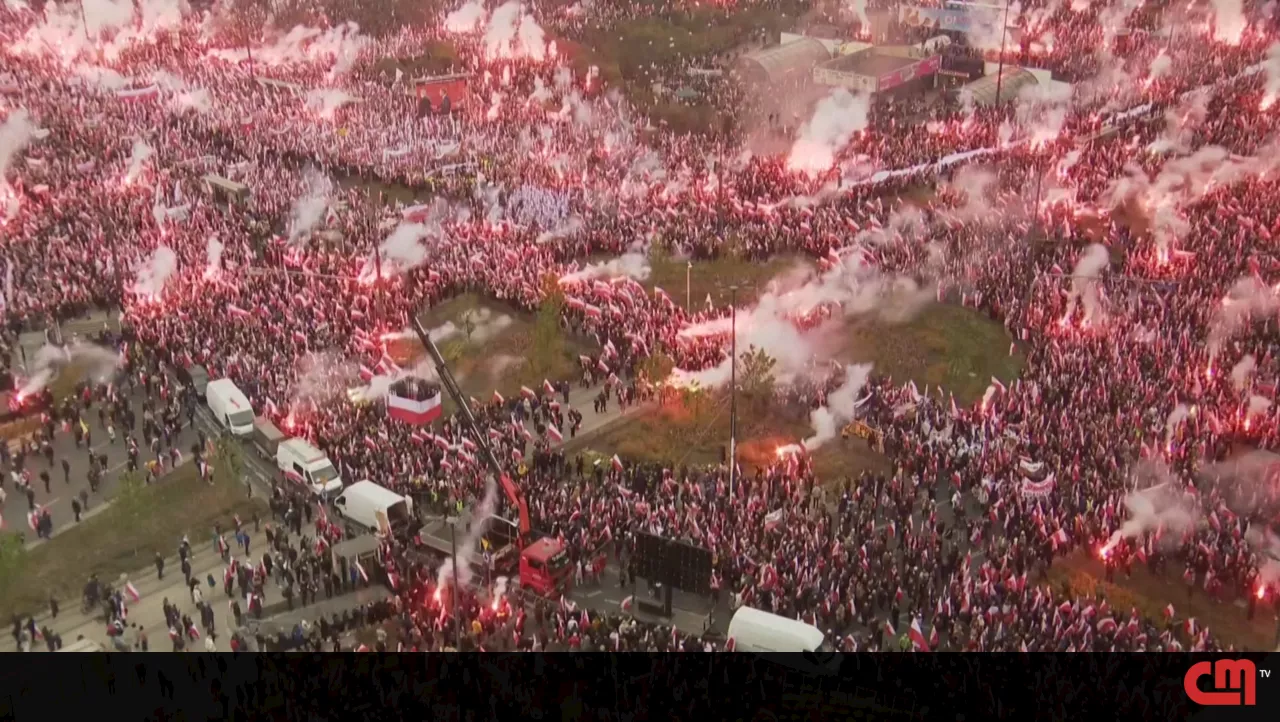 Marcha de extrema-direita junta mais de 90 mil pessoas na Polónia