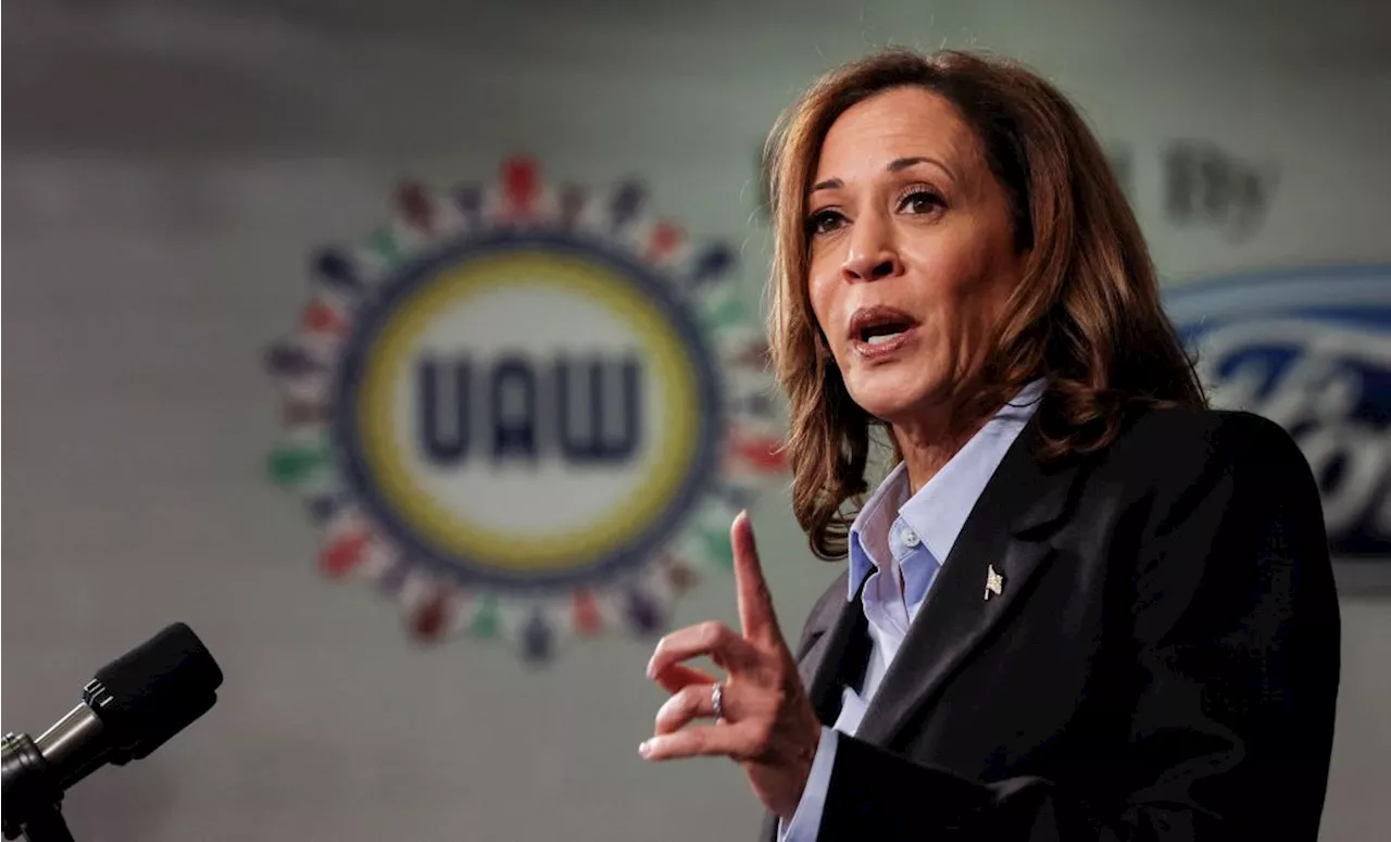 “Ainda temos muito trabalho a fazer”, diz Kamala à equipe da Casa Branca