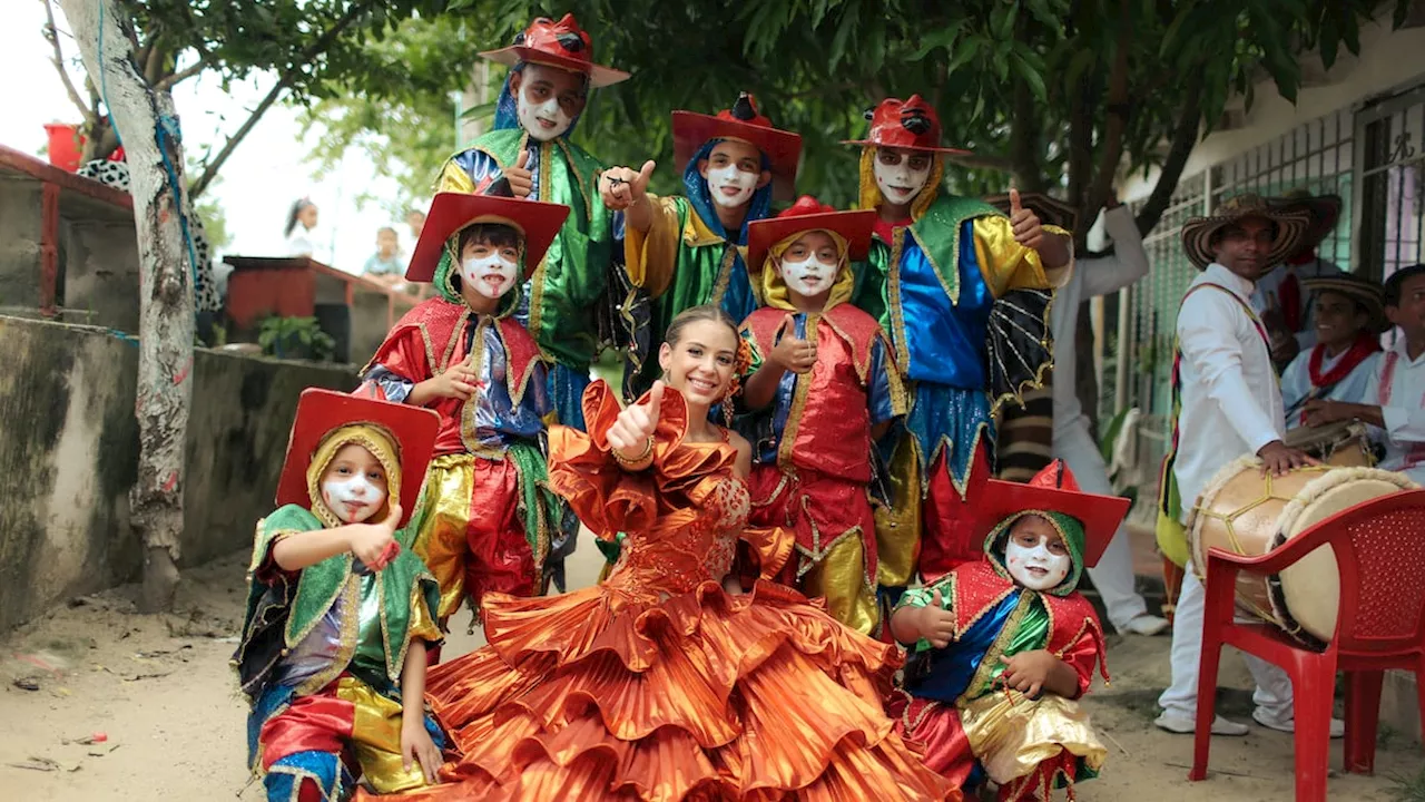 Tatiana Angulo llegó a Sabanalarga con su bacanería a invitar al Carnaval de Barranquilla 2025