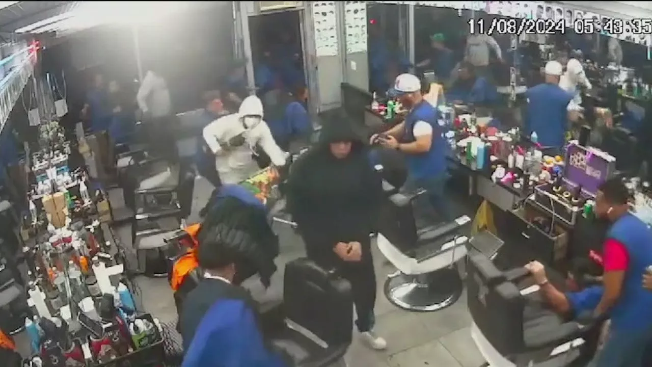 Gunfire outside Queens barbershop sparks calls for Roosevelt Avenue crackdown