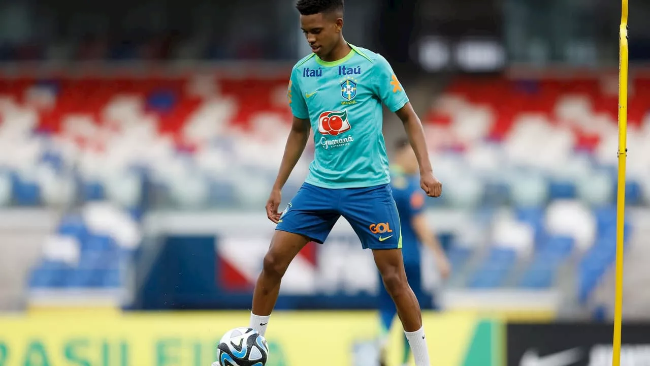 Seleção Brasileira faz primeiro treino para enfrentar Venezuela