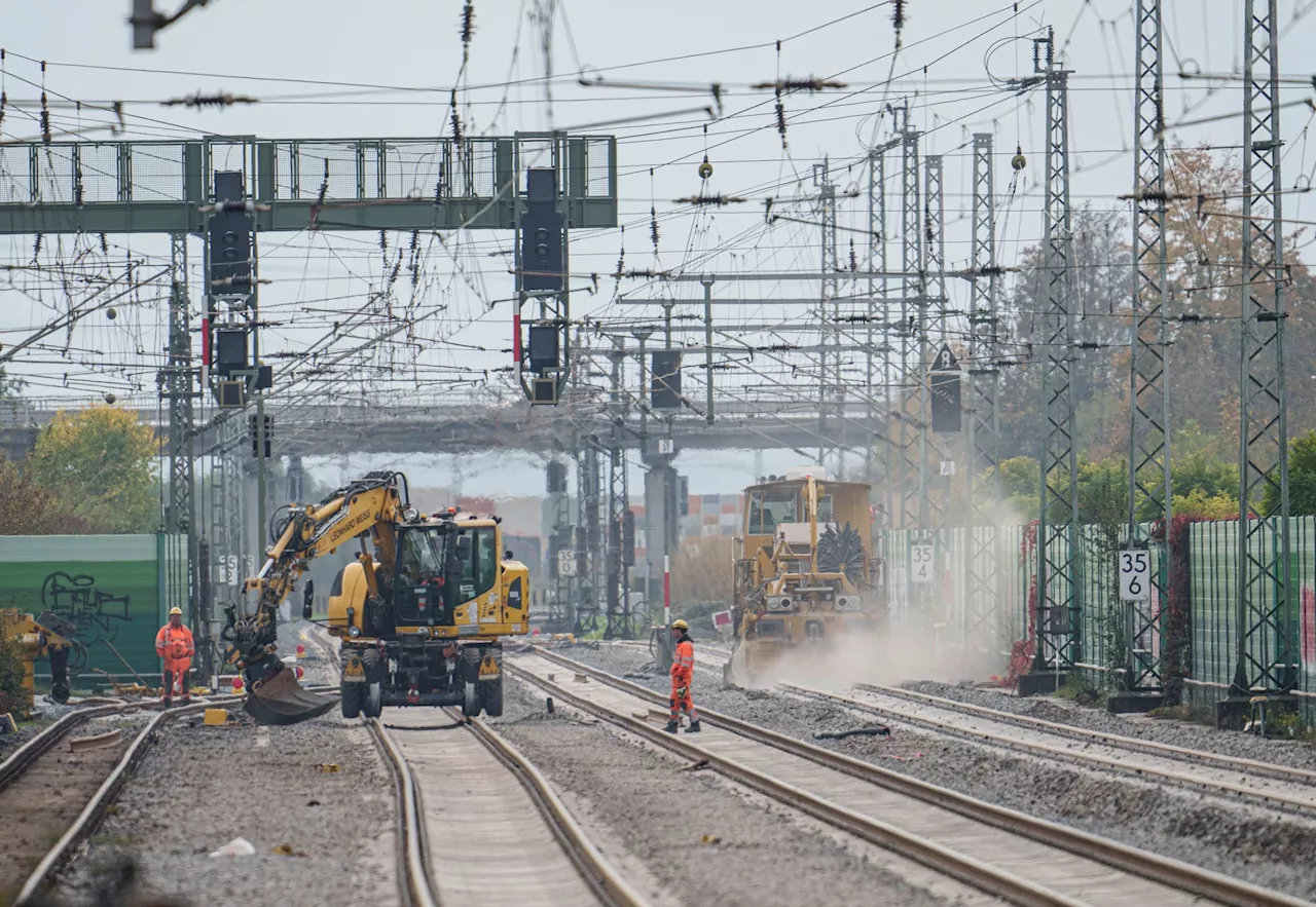 Ab Mitte Dezember sollen wieder Züge auf der Riedbahn rollen